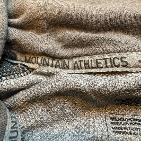 The North Face Mountain Athletics FlashDry Hoodie Men’s S Gray Zip Up Marines - Picture 4 of 10